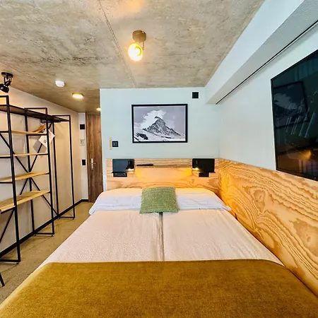 Peaky Riders Self Check-in Otel Zermatt