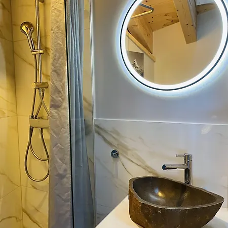 Peaky Riders Self Check-in Hotel Zermatt