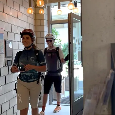 Peaky Riders Self Check-in Hotel