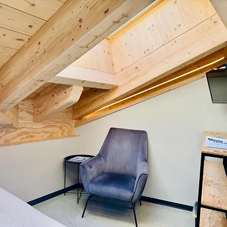 Peaky Riders Self Check-in מלון