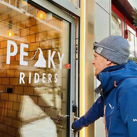 Готель Peaky Riders Self Check-in 2*
