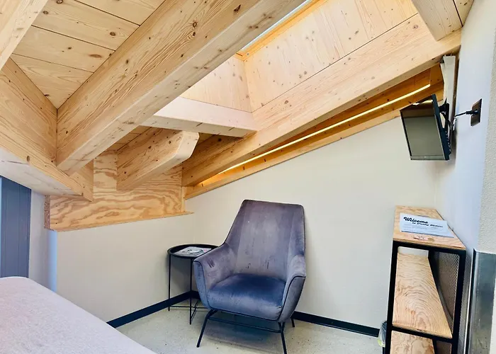 Peaky Riders Self Check-in מלון