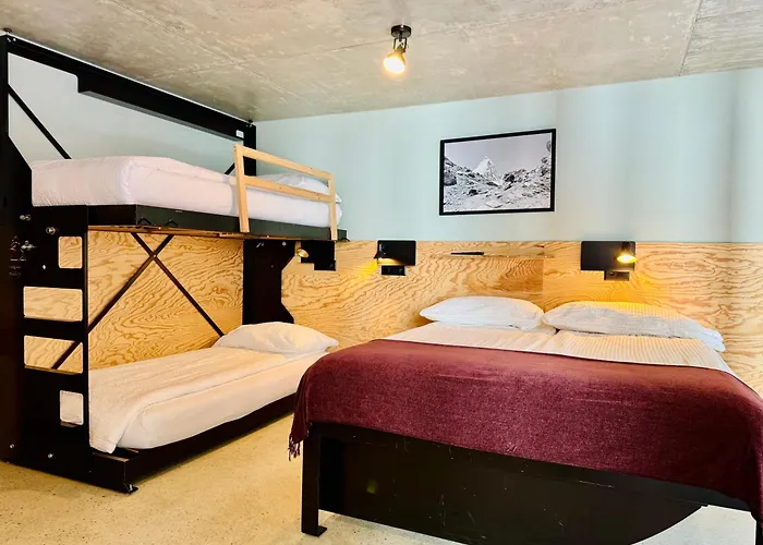 Peaky Riders Self Check-in מלון 2*