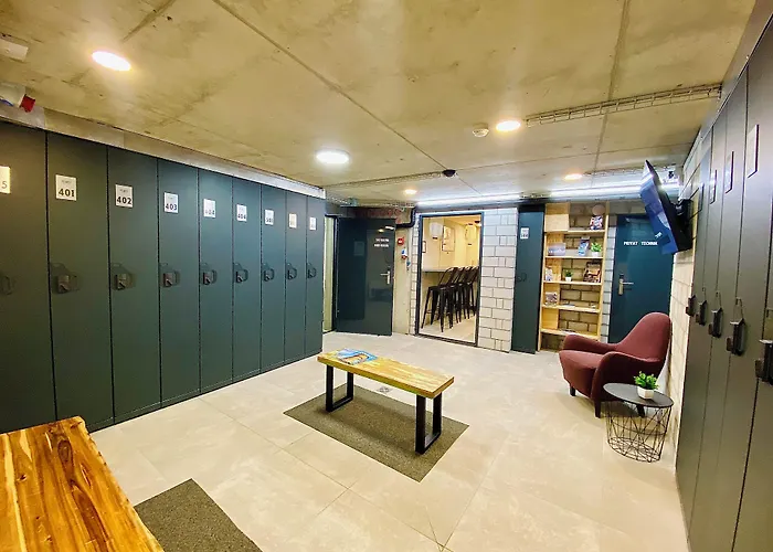 מלון Peaky Riders Self Check-in