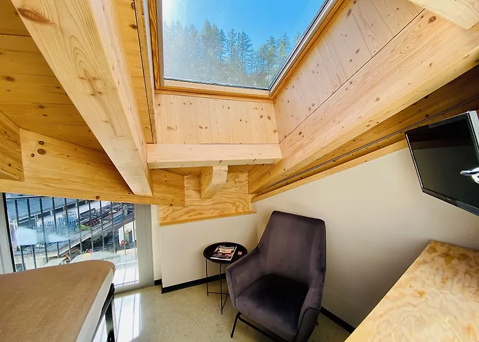 Peaky Riders Self Check-in 2* צרמט