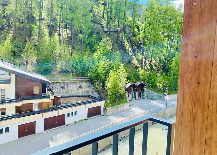 Peaky Riders Self Check-in מלון